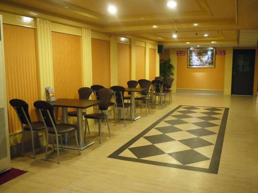 Jing Dian Business Hotel Taoyuan Exterior foto